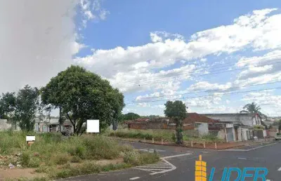 Terreno à venda na Avenida Fernando Vilela, Osvaldo Rezende, Uberlândia