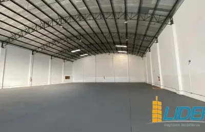 Barracão com 932m² - amplo, bem localizado e pronto para o seu negócio!