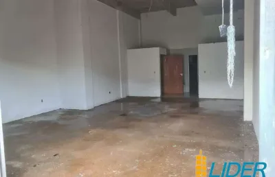 Casa para alugar na Avenida Iraque, Laranjeiras, Uberlândia