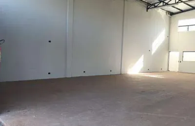 Casa para alugar na Avenida Iraque, Laranjeiras, Uberlândia