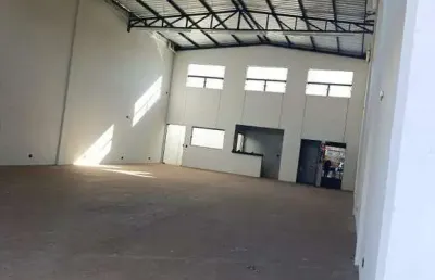 Casa para alugar na Avenida Alípio Abrão, Santa Luzia, Uberlândia