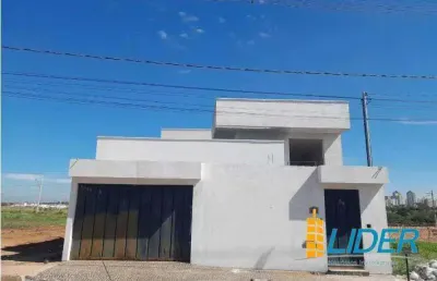 Casa à venda, 3 quartos, 1 suíte, 2 vagas, laranjeiras - uberlândia/mg