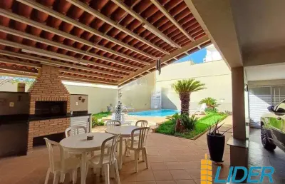 Casa à venda, 5 quartos, 3 suítes, santa maria - uberlândia/mg