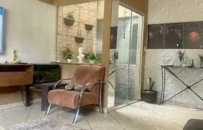 Casa com 3 quartos para alugar na Rua Oliveira Viana, Pampulha, Uberlândia