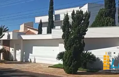 Imponente casa com 600m2 de construção em 3 pavimentos em terreno de 1.000m2 à venda em localização nobre no bairro cidade jardim