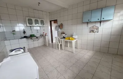 Prédio à venda na Rua Osvaldo Martins de Castro, 206, Lobato, Salvador