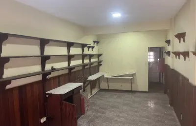 Ponto comercial com 1 sala para alugar no Centro, Macaé 