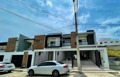 Casa duplex de 03 quartos com 01 suíte e 02 vagas de garagem no bairro aeroporto