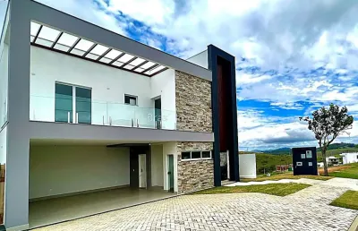 Casa em condomínio fechado com 5 quartos à venda na Rua Caratinga, São Pedro, Juiz de Fora