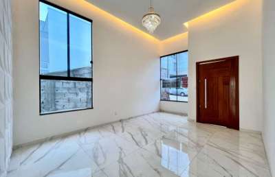 Casa com vista para a represa em condomínio fechado no são pedro