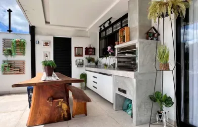 Cobertura de 04 quartos com 03 vagas de garagem no estrela sul