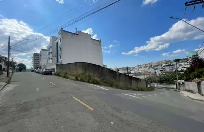 Terreno à venda na Rua Professor José Ribeiro, São Pedro, Juiz de Fora