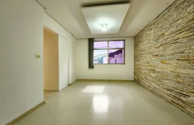 Apartamento de 03 quartos com suíte, elevador e garagem no centro de juiz de fora