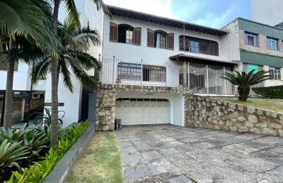 Casa com 5 quartos 2 suítes e 5 vagas de garagem no manoel honório
