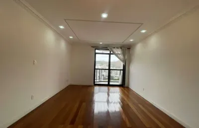 Cobertura de 3 quartos com suíte no alto dos passos