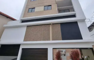Aluguel - apartamento de 02 quartos com suíte, elevador e garagem no mariano procópio