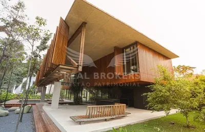 Casa à venda, projeto único, no coração de alphaville