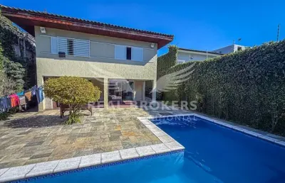 Casa mobiliada para locação na lapa, 3 dormitórios, muro alto, pronta para ocupação imediata