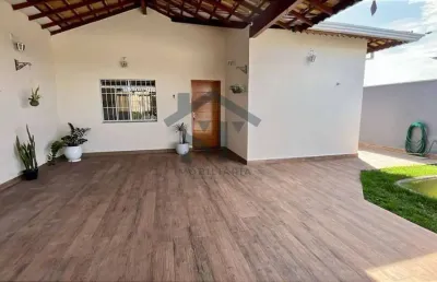 Casa à venda em itupeva, parque das laranjeiras com 3 quartos e piscina