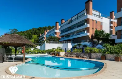 Lindo apartamento, mobiliado e decorado, 4 dormitórios, a 100 metros da praia de