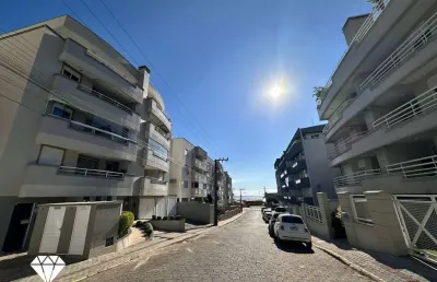 Lindo apartamento 3° andar frente sol da manhã 90 metros praia bombas