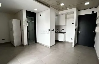 Apartamento com 1 quarto para alugar na rua francisco nunes, 715, rebouças, curitiba, 33 m2 por r$ 2.400