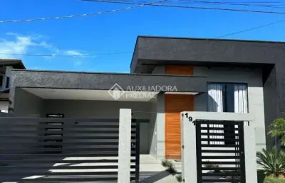 Casa com 3 quartos à venda na joanin gamba, 191, caiu do céu, osório, 180 m2 por r$ 1.500.000