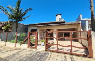 Casa com 3 quartos à venda na rio de janeiro, 194, caiu do céu, osório, 161 m2 por r$ 689.000