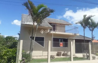 Casa com 3 quartos à venda na rua do farol, 808, atlântida sul (distrito), osório, 156 m2 por r$ 470.000