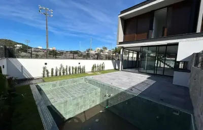 Casa com 3 quartos à venda na rua professor renato barbosa, 10000, jurerê, florianópolis, 263 m2 por r$ 3.288.888