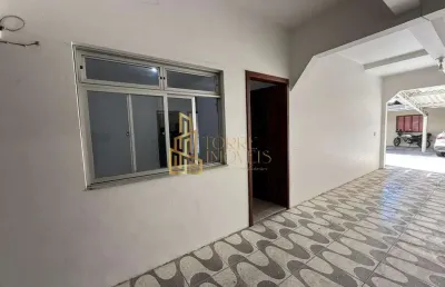 Casa com 2 quartos para alugar na rua vereador nereu liberato nunes, 766, centro, navegantes, 75 m2 por r$ 2.500