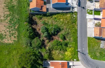 Terreno à venda na Rua Américo Zanlorenzi, 37, Jardim Céu Azul, Campo Largo