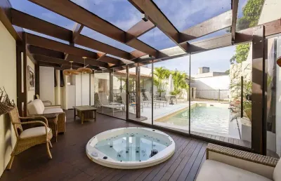 Casa no ahú maravilhosa! baixou o preço de r$2900.00,00 por r$2.500.000,00
