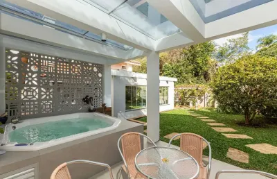 Casa com 4 quartos à venda na Avenida Albino Raschendorfer, 80, Vista Alegre, Curitiba