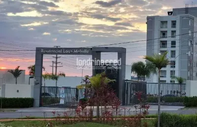 Apartamento no cond. lago de melville.  dormitórios: 02. banheiros: 01. sala. cozinha. vagas de gar
