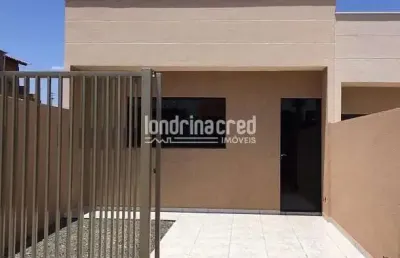 Excelente casa com 125m² de terreno, 2 quartos, sala, cozinha, garagem para 1 carro e espaço nos fu