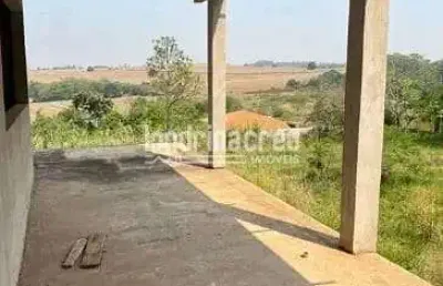 Excelente chácara próxima ao patrimônio regina: casa em construção de 240m², 6 quartos (4 suítes),