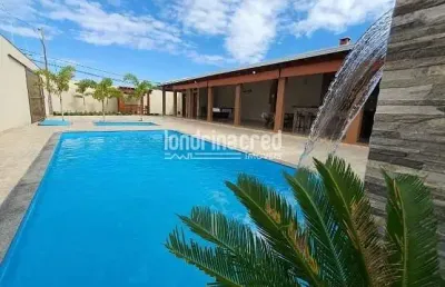 Espaço de festa à venda – completo com piscinas, churrasqueira, cozinha planejada, área de lazer e