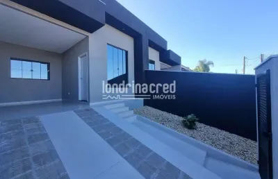 Residência moderna – 3 quartos (1 suíte), pé-direito alto, área de lazer com churrasqueira, garagem
