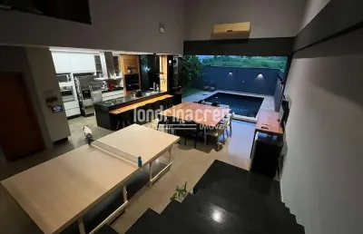 Casa de alto padrão – 244m², 3 quartos (1 suíte c/ hidro), sala de cinema, piscina aquecida, automa