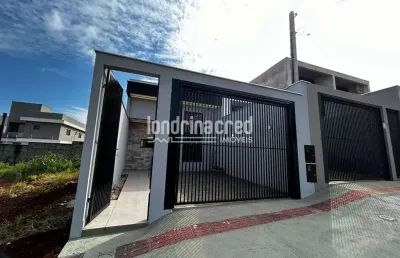 Casa geminada na zona leste de londrina, 3 dormitórios (1 suíte), 2 banheiros, 1 vaga, 79m² de cons