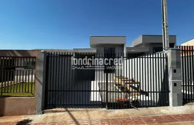 Casa geminada na zona norte de londrina com 70m², 2 dormitórios, sala, cozinha e espaço nos fundos