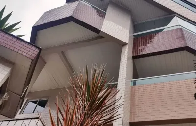 Apto no centro de mongagua sp prox a praia com 2 dorm 1 suite 72 m2