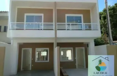 Lindo duplex no peró próximo à praia do peró e conchas