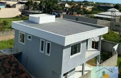 Belíssima casa de 2 quartos em unamar por apenas 220 mil