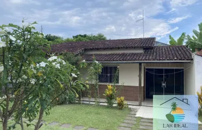 Bela casa com suíte na extensão do bosque em rio das ostras
