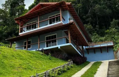 Casa 3 quartos, 2 suítes mobiliada em nova friburgo-rj