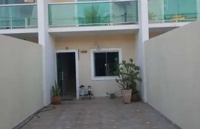Casa com 2 quartos à venda na Vila Capri, Araruama 
