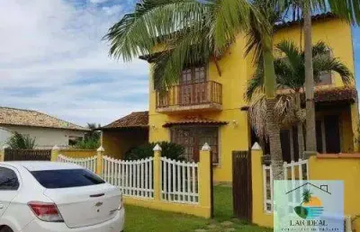 Casa duplex em condomínio lado praia em unamar - cabo frio-rj
