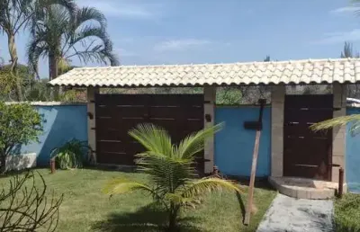 Excelente casa com quintal amplo em araruama - praia seca